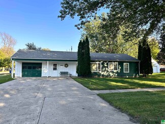 529 Long St, Granville, IA 51022