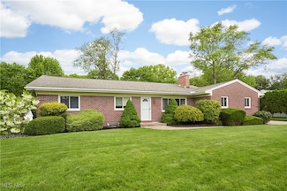 206 Benson Rd, Fairlawn, OH 44333