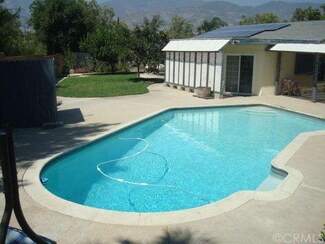 1695 Grossmont Rd, San Bernardino, CA 92407