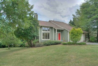 1401 Gladewood Dr, Blacksburg, VA 24060