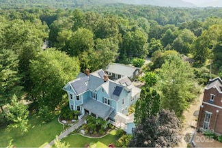 88 S Main St, Weaverville, NC 28787