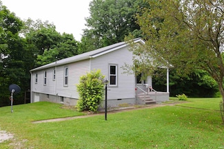 7946 Windom Rd, Shoals, IN 47581