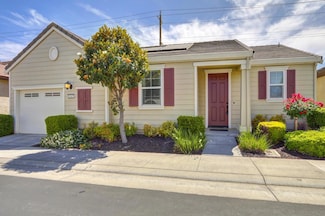 9747 Dartwell Way, Sacramento, CA 95829