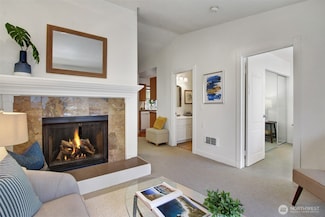 9512 1st Ave NE Unit 402, Seattle, WA 98115