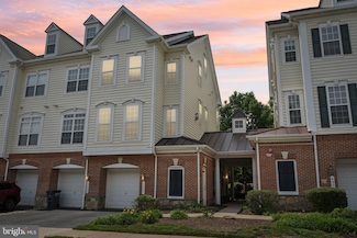 6827 Hampton Bay Ln, Gainesville, VA 20155