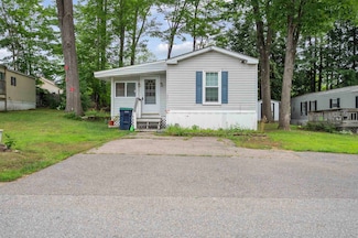 30 White Rock Cir, Tilton, NH 03276