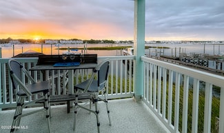 1101 Canal Dr Unit 2, Carolina Beach, NC 28428