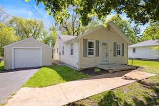 2162 Park Ln, Holt, MI 48842