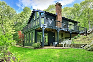 26 Freedman Ln, Monroe, CT 06468