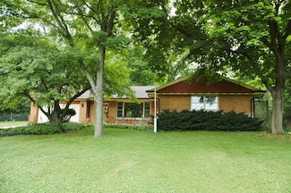 23W570 Saint Charles Rd, Carol Stream, IL 60188