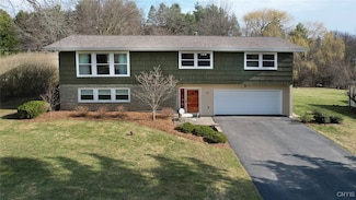 110 Rosewell Meadow, Syracuse, NY 13214