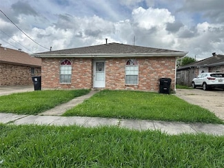 3417 Shangri la Dr, Chalmette, LA 70043
