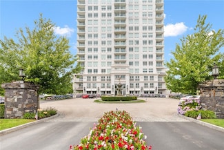 1 Tower Dr Unit 1503, Portsmouth, RI 02871