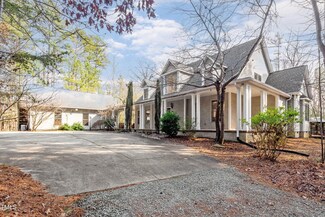 1101 Heron Pond Dr, Chapel Hill, NC 27516