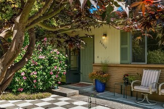 24017 101st Ave W, Edmonds, WA 98020