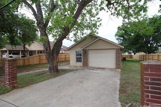 605 State Highway 123 N, Stockdale, TX 78160