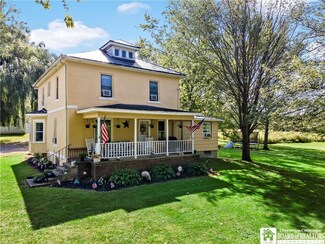 2151 Lake Rd, Silver Creek, NY 14136