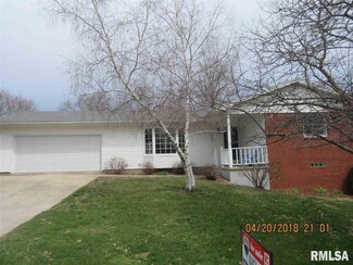 314 Sycamore St, New Windsor, IL 61465