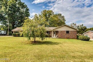 404 Jackson Hills Dr, Maryville, TN 37804