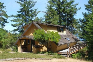 968 San Juan Dr, Friday Harbor, WA 98250