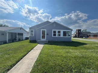 203 W Washington St, Columbia, IL 62236