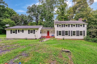 325 Mt Nebo Rd, East Stroudsburg, PA 18301