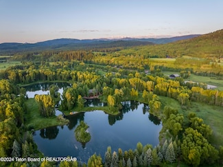 1700 S Fall Creek Rd, Wilson, WY 83014