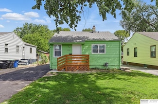 3226 Madison St, Omaha, NE 68107