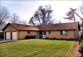 820 Hardin Ave, Aurora, IL 60506