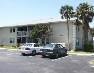 1518 SE Royal Green Cir Unit 102, Port Saint Lucie, FL 34952