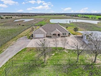 304 Canales Rd, Nevada, TX 75173