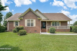 105 Phillip Mills Dr, Teachey, NC 28464