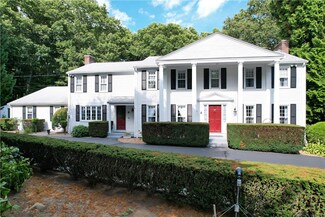 60 Downing St, East Greenwich, RI 02818