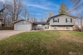 3869 Frostwood Dr, Beavercreek, OH 45430