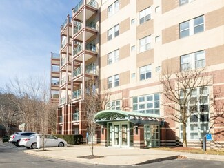 273 Cambridge Rd Unit 204, Woburn, MA 01801