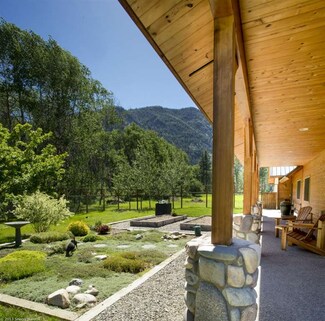 847 Wolf Creek Rd, Winthrop, WA 98862