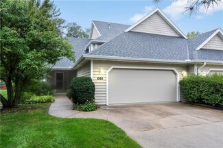 1040 Prairie View Dr Unit 1040, West Des Moines, IA 50266