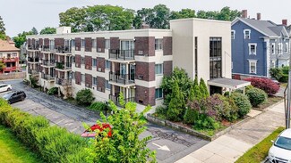 245 Lafayette St Unit 1E, Salem, MA 01970