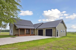 4798 N Loomis Rd, Mount Pleasant, MI 48858