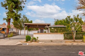19333 Friar St, Tarzana, CA 91335