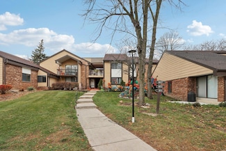 8617 N Servite Dr Unit 104, Milwaukee, WI 53223