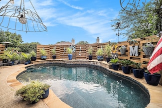 6213 Bowin Dr, Fort Worth, TX 76132