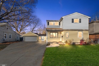 20945 Hampton Rd, Harper Woods, MI 48225