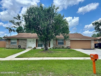 1726 Cinnamon Dr, Orange Park, FL 32073