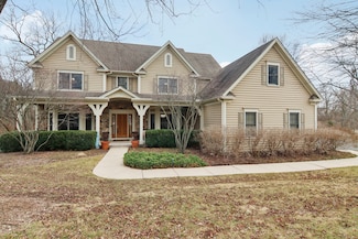 1005 Bridle Ln, Cary, IL 60013