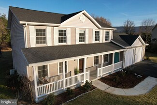160 Waypoint Cir, State College, PA 16801