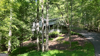 916 Sautee Trail, Sautee Nacoochee, GA 30571