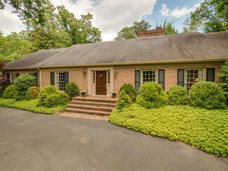 31 Bartram Rd, Lookout Mountain, TN 37350