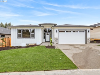2891 NE Currin Creek Dr, Estacada, OR 97023