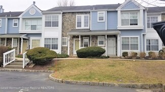 18 Terrier Ct, Tinton Falls, NJ 07753